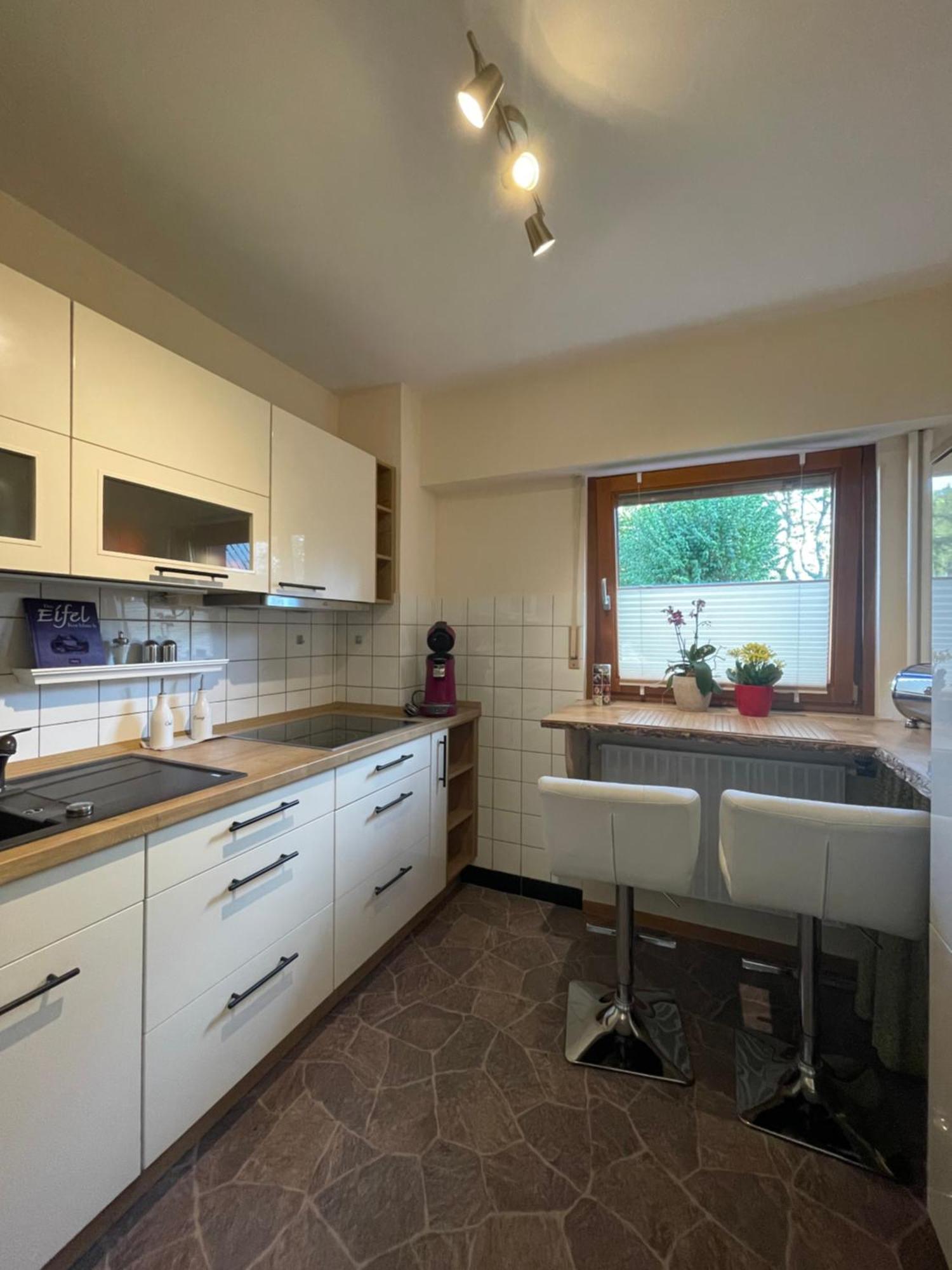 Ferienwohnung Conni เฮลเลนธาล ภายนอก รูปภาพ