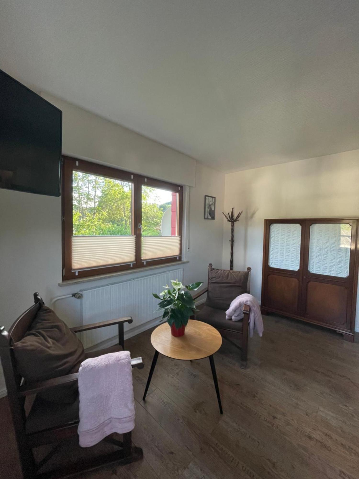 Ferienwohnung Conni เฮลเลนธาล ภายนอก รูปภาพ